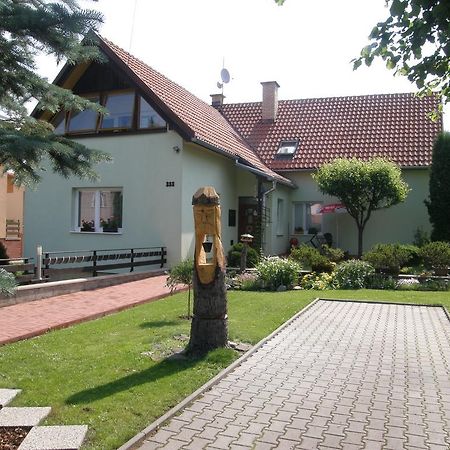 Готель Vila Helena Ліптовський Ян Екстер'єр фото